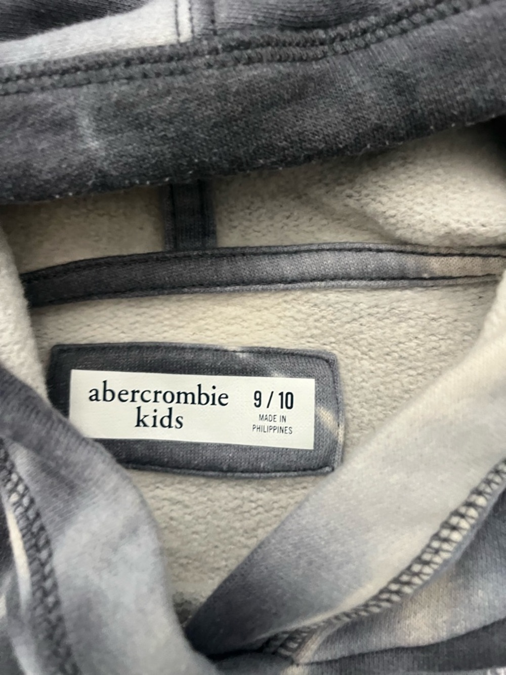 abercrombie kids Gray & White Tie-Dye Hoodie and Joggers Set - Picture 4 of 8